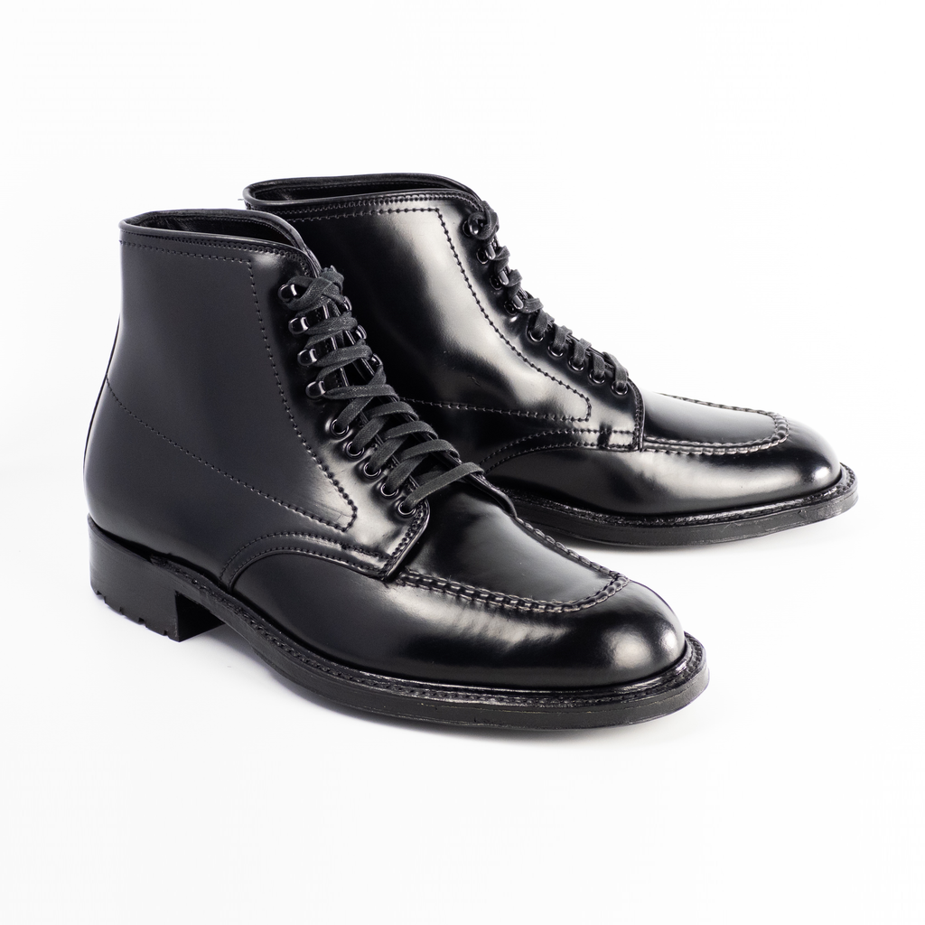 A1902HC Handsewn Mocc Toe Boot (Black Shell Cordovan) – The Alden Shop A1902HC Handsewn Mocc Toe Boot (Black Shell Cordovan) – The Alden Shop