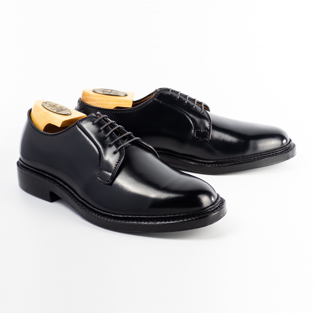 Cardoval Shell Texture Horween Shell Cordovan – The Alden Shop